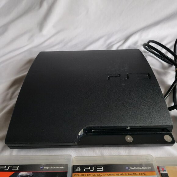 PLAYSTATION 3 - Picture 2 of 7